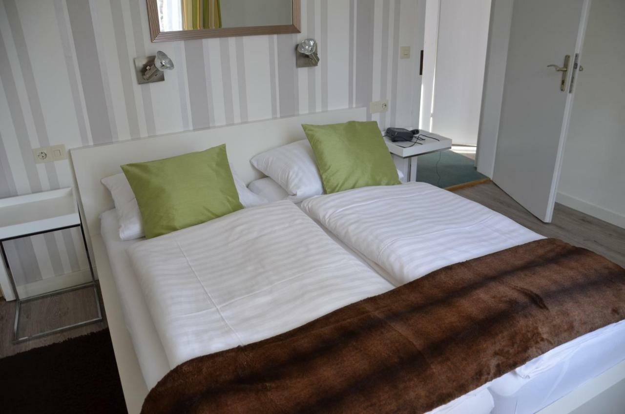 Hotel Restaurant Kniebishoehe Freudenstadt Eksteriør billede